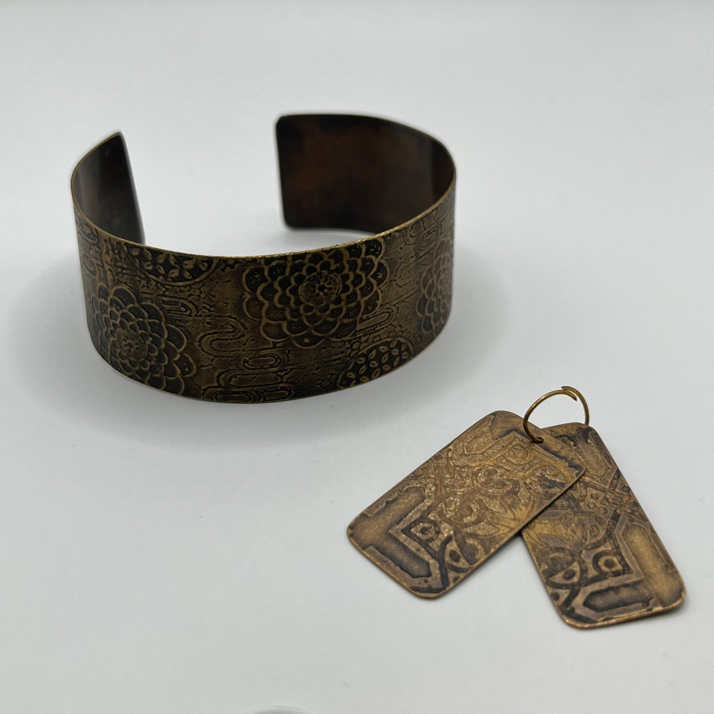 Patina Cuff and Earring Set - Varied Colors - IND