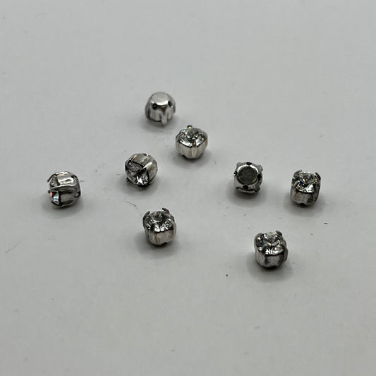 Swarovski 4MM Sew-On Chaton Montees 18SS - Crystal (8pcs)