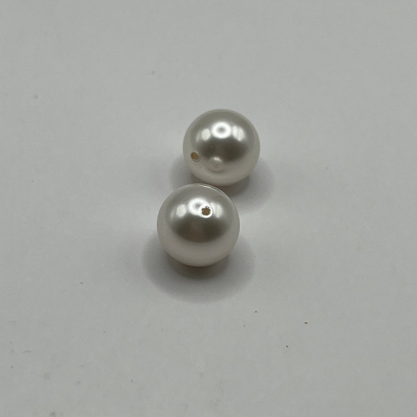 Swarovski 10MM Pearls - White (2pcs)
