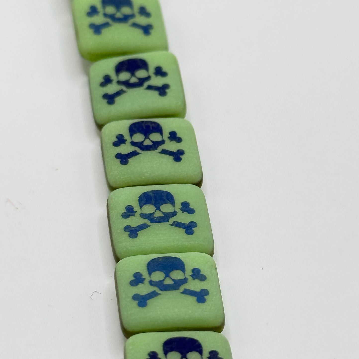 Czech Glass - Skull and Crossbones (12pcs)