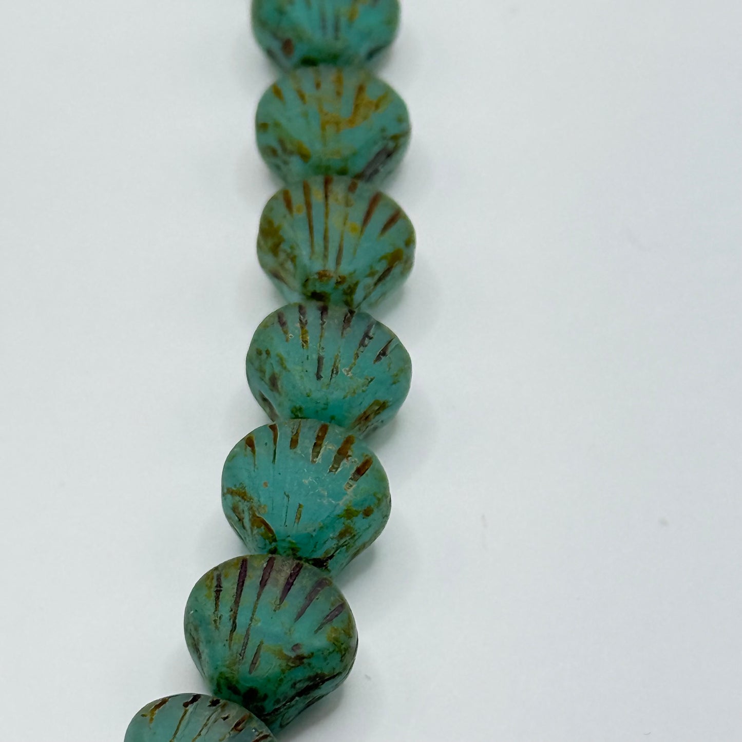 Czech Glass - Green Shells (15pcs)