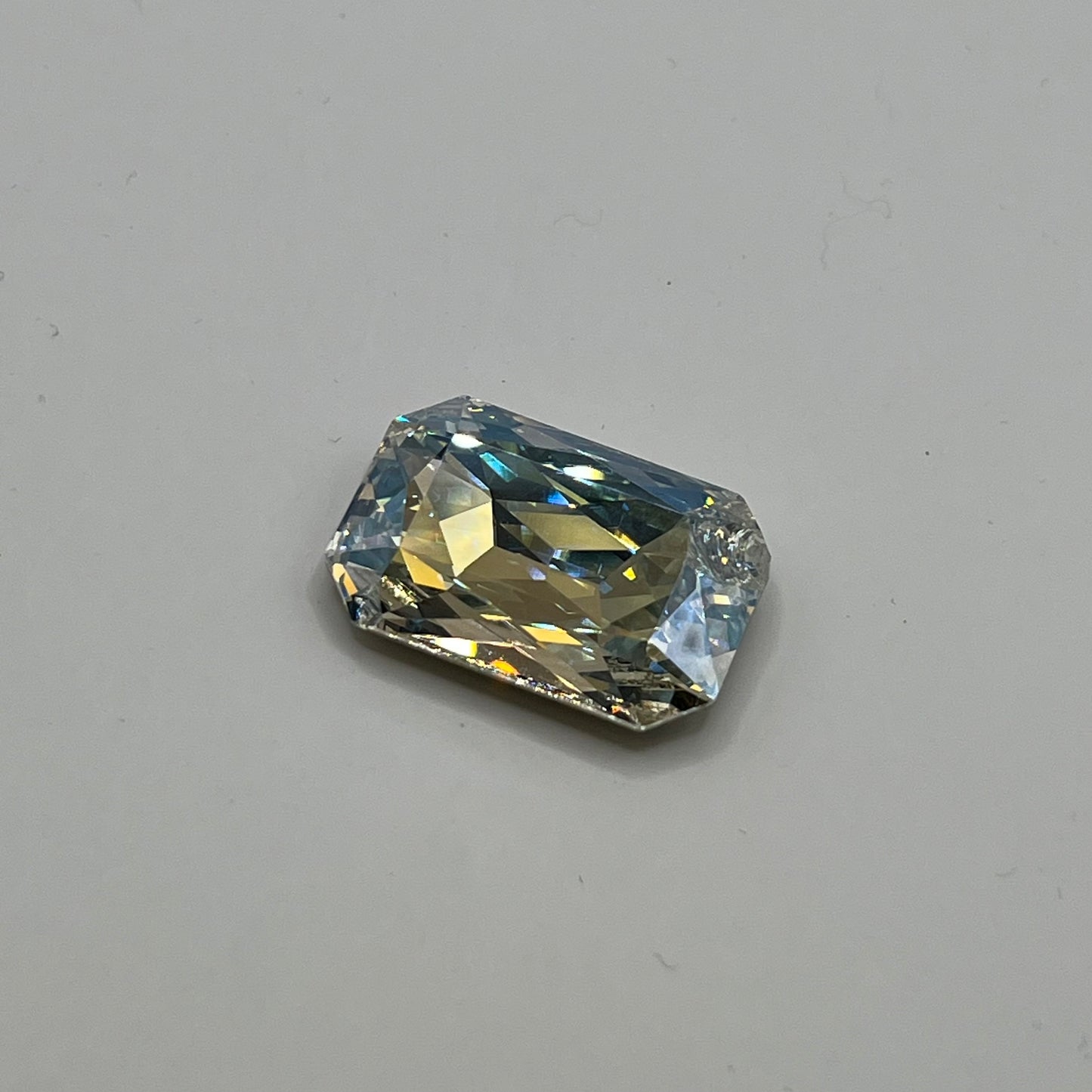 Swarovski 27X18.5MM Octagon A4627 - Crystal Moonlight