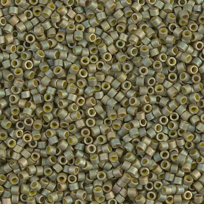 DB0372 - Matte Metallic Light Yellow / Green - 11/0