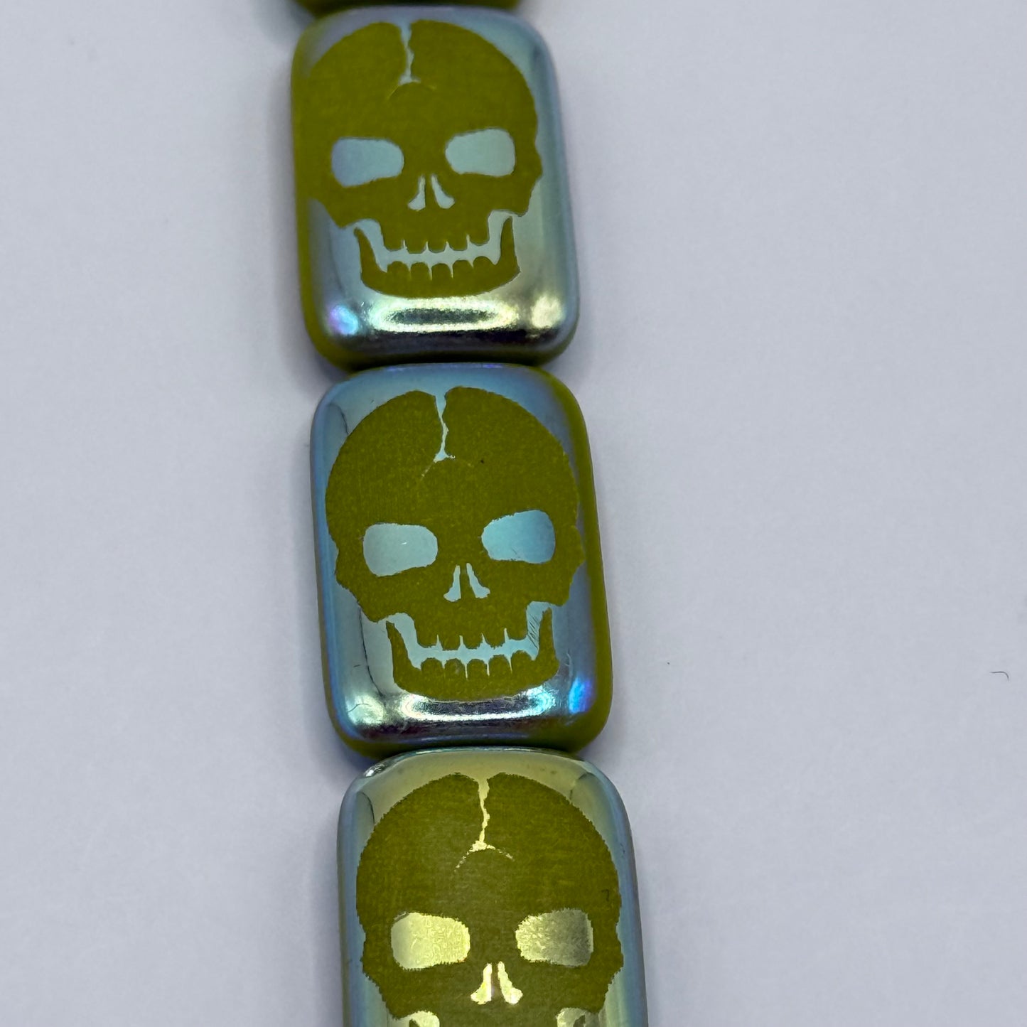 Czech Glass - Green Skull (6pcs)