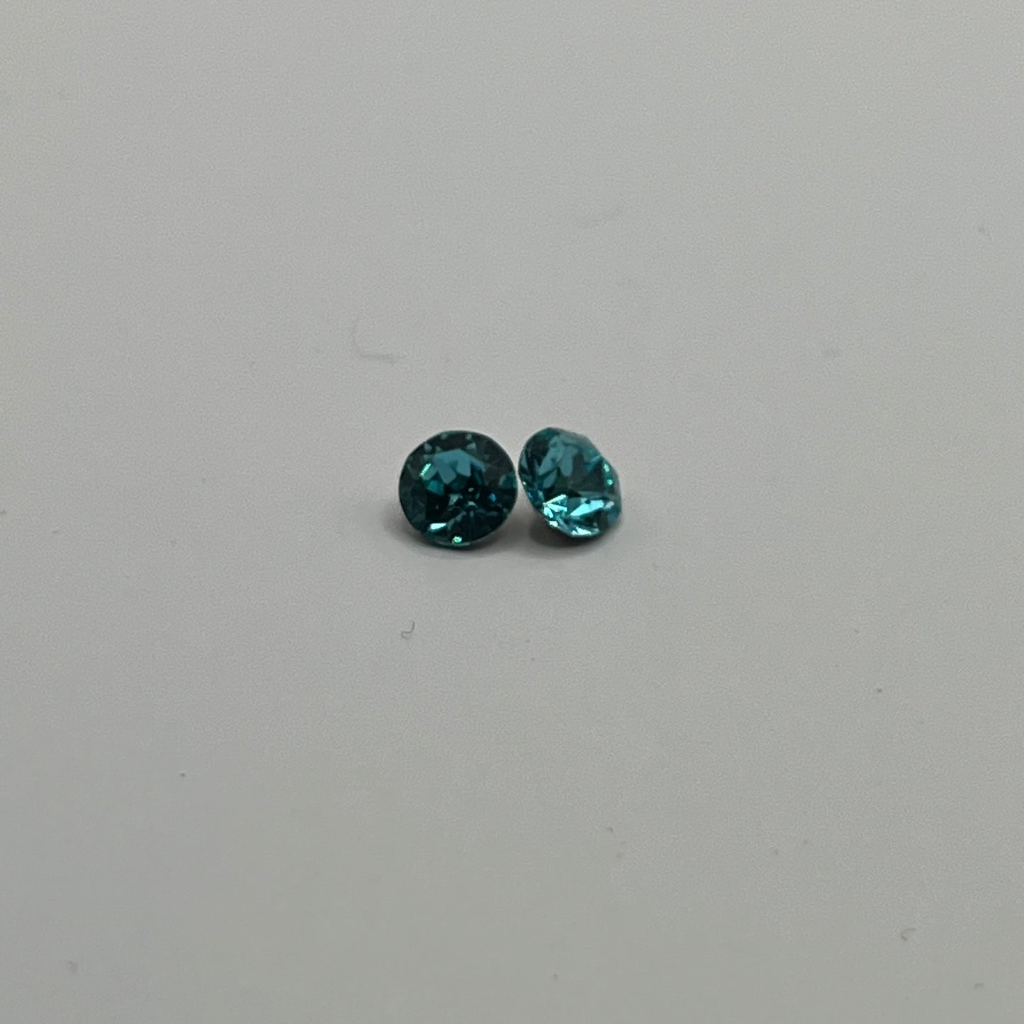 Swarovski 6MM Xirius Chaton - Light Turquoise (4pcs)