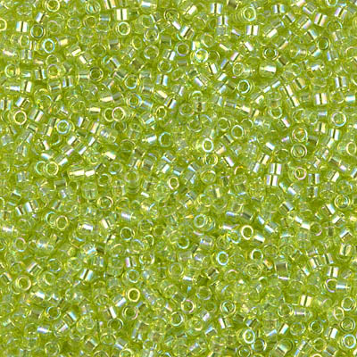 DB0174 - Transparent Chartreuse AB - 11/0